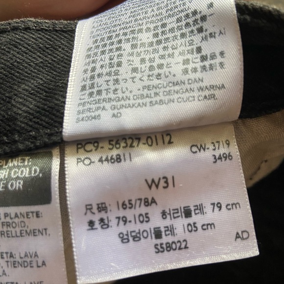 Womens Levi Shorts - Picture 5 of 5